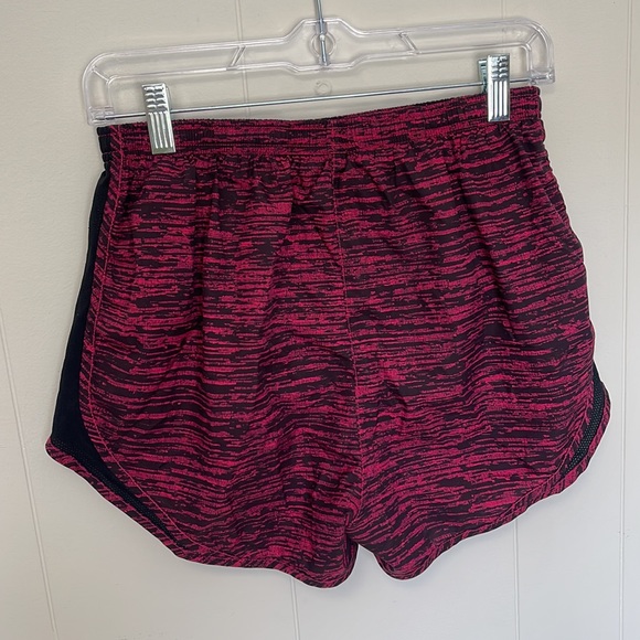 Nike Running Shorts Size Medium - Picture 2 of 4